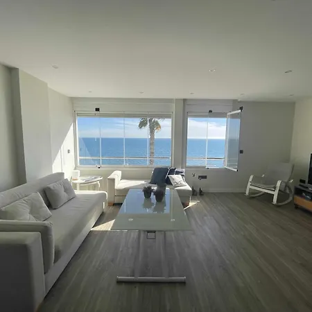 アパート Moderno Piso Mirando Al Mar