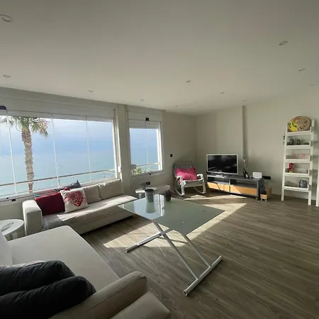 Moderno Piso Mirando Al Mar トレモリノス