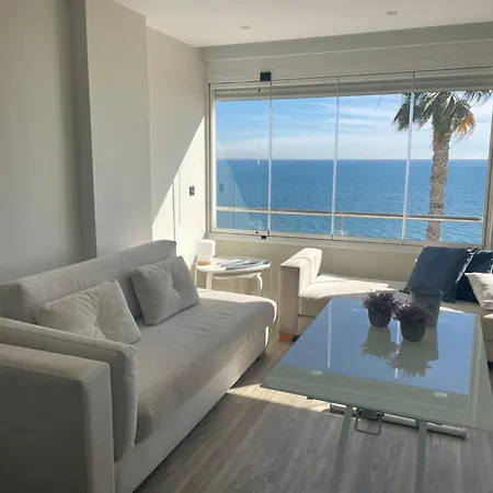 Moderno Piso Mirando Al Mar Апартаменты