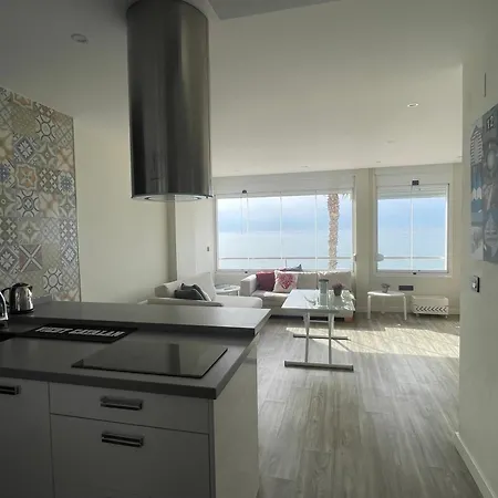 Moderno Piso Mirando Al Mar Апартаменты *