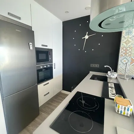 Moderno Piso Mirando Al Mar *