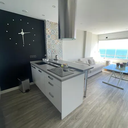 Moderno Piso Mirando Al Mar *