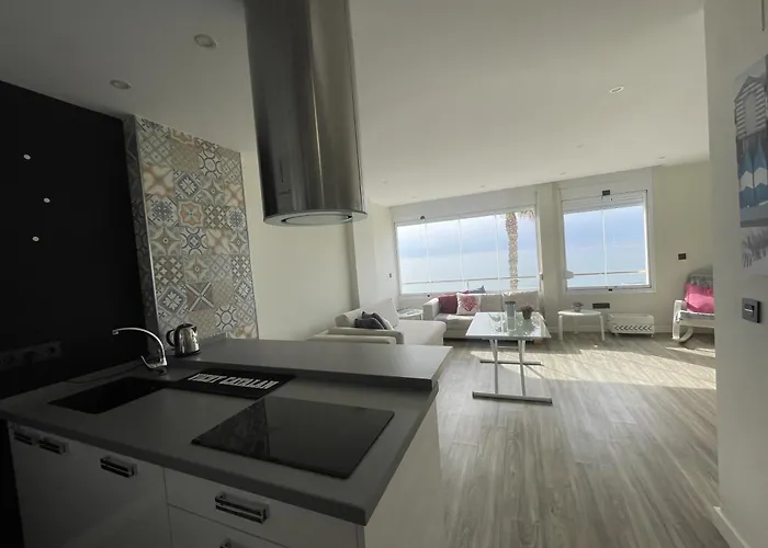 Moderno Piso Mirando Al Mar * 토레몰리노스