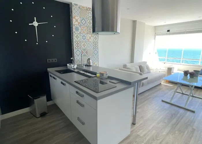 Moderno Piso Mirando Al Mar *