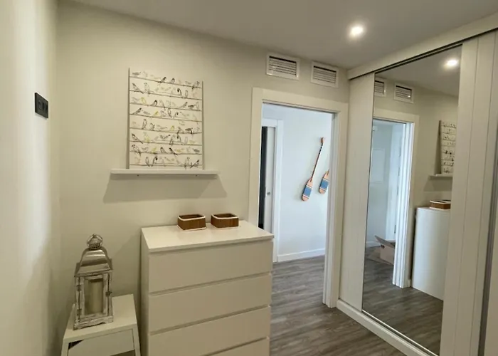 Moderno Piso Mirando Al Mar