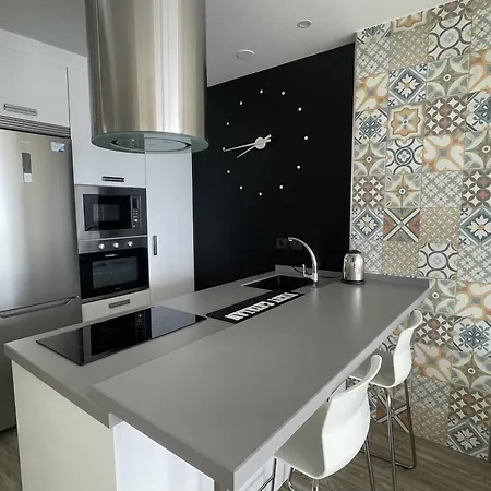 Moderno Piso Mirando Al Mar * Τορρεμολίνος